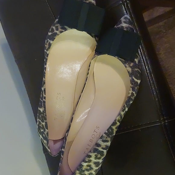 Talbots' Ladies Leopard Print Pumps - Picture 4 of 4